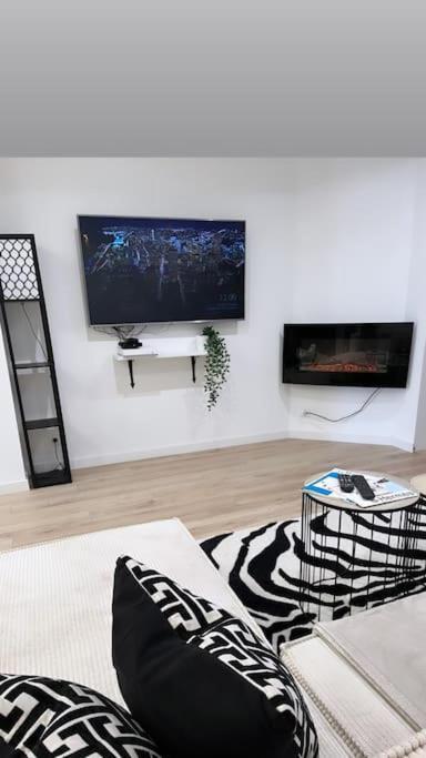 Grande Maison Et Jardin Metropole Seclin Exterior foto